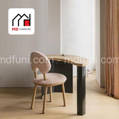 OOPS dining chair 1